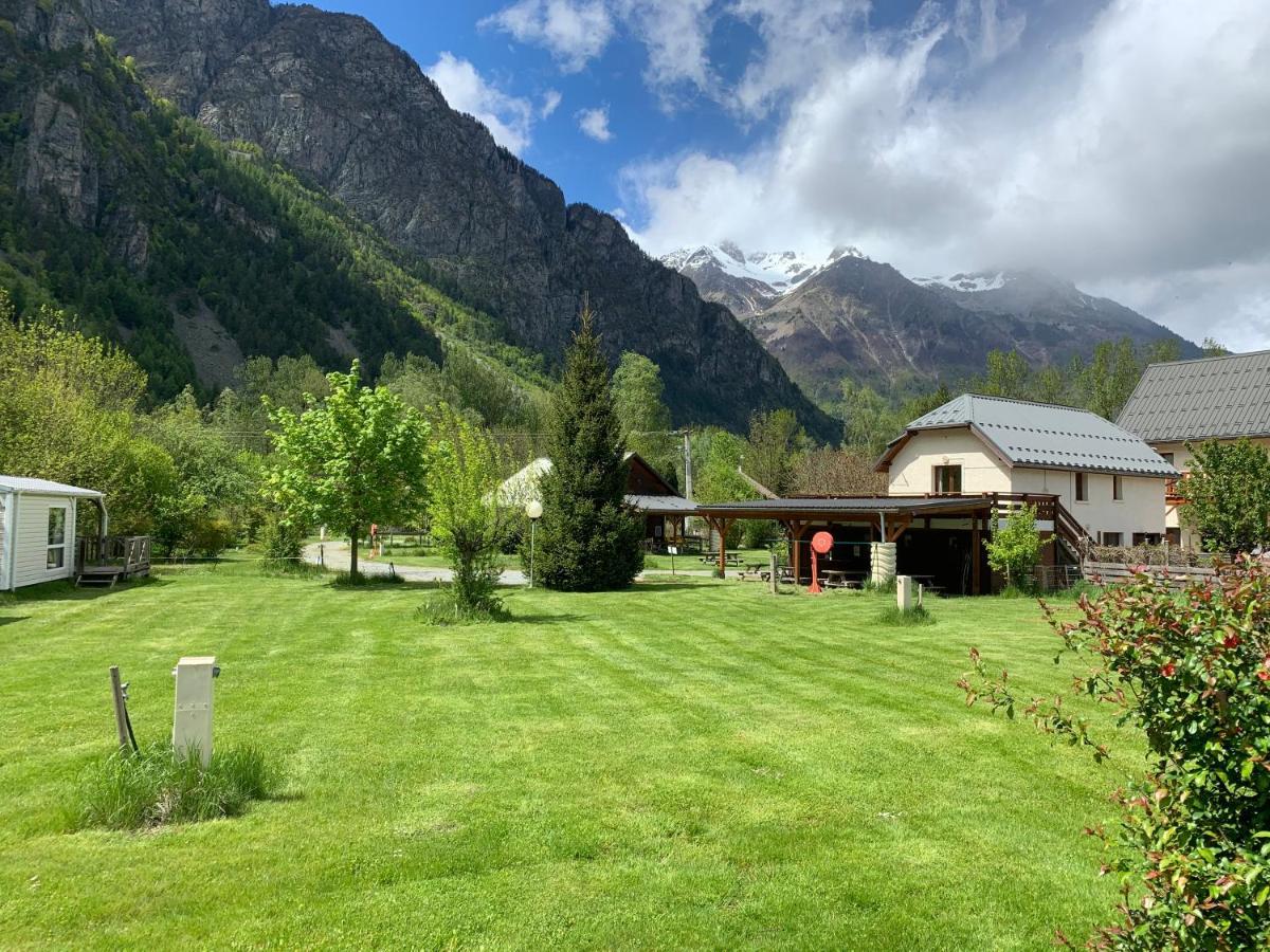 Le Bourg-dʼOisans Ferme Noemieヴィラ エクステリア 写真